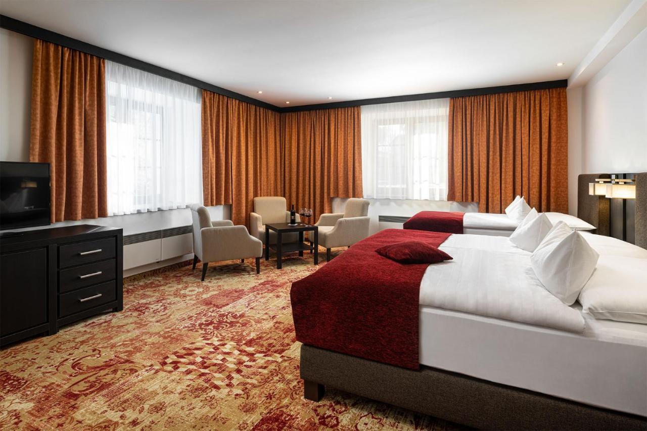 Hotel Singer Ludvíkov Buitenkant foto