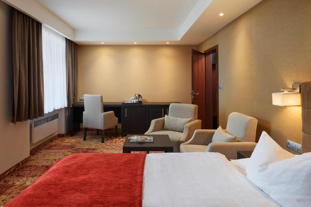 Hotel Singer Ludvíkov Buitenkant foto