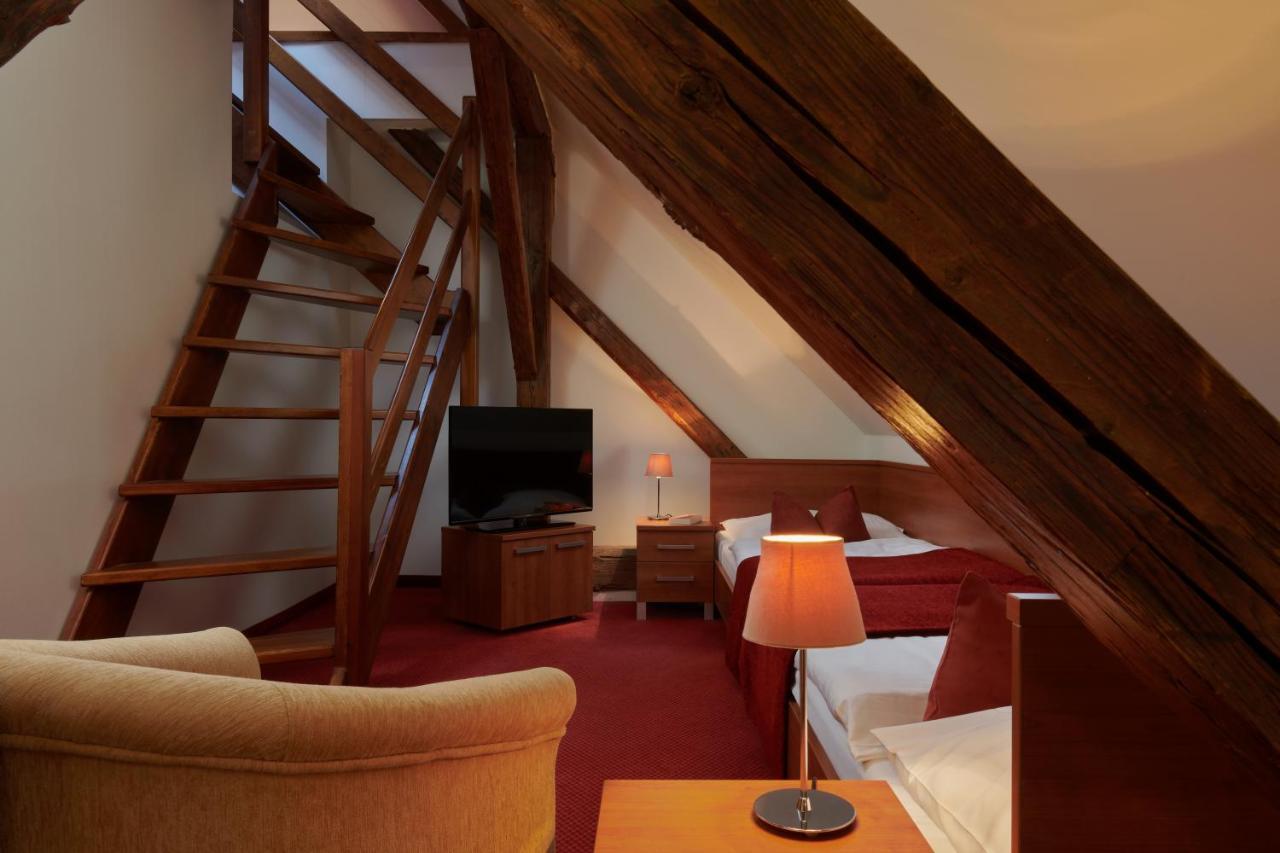 Hotel Singer Ludvíkov Buitenkant foto