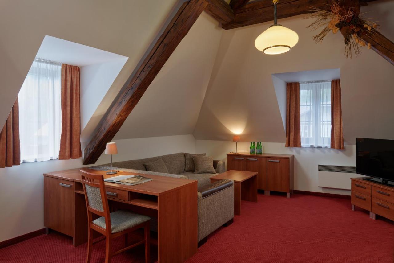 Hotel Singer Ludvíkov Buitenkant foto